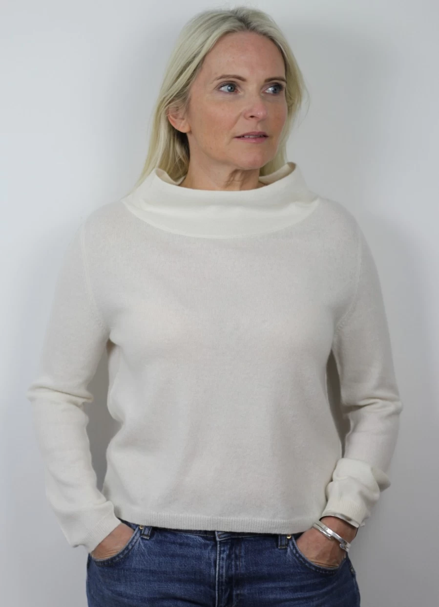 Sass & Edge Women's Latimer White Ice Turtle Neck Sweater
