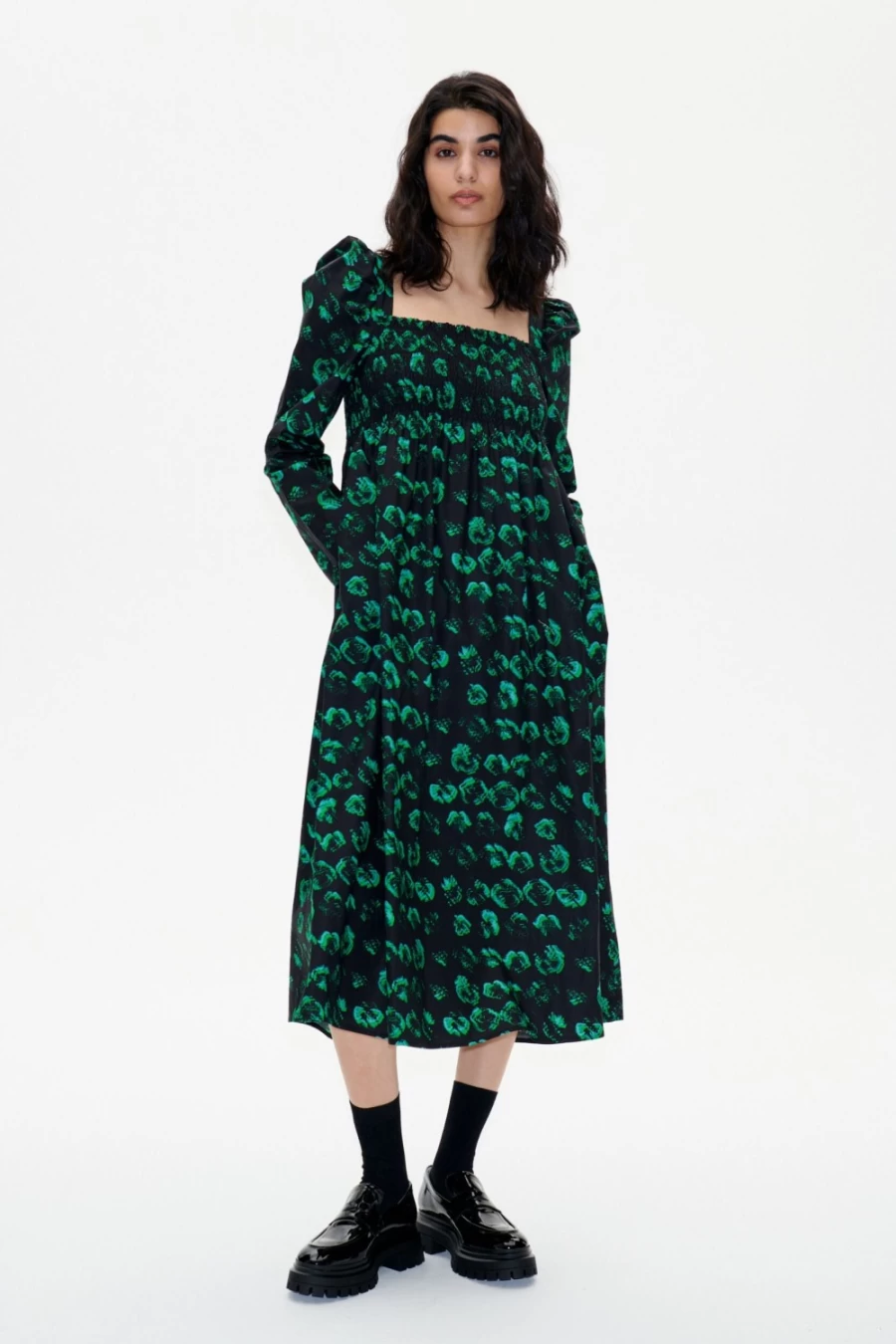 Baum und Pferdgarten Women's Amayra Green Distorted Pansy Floral Dress